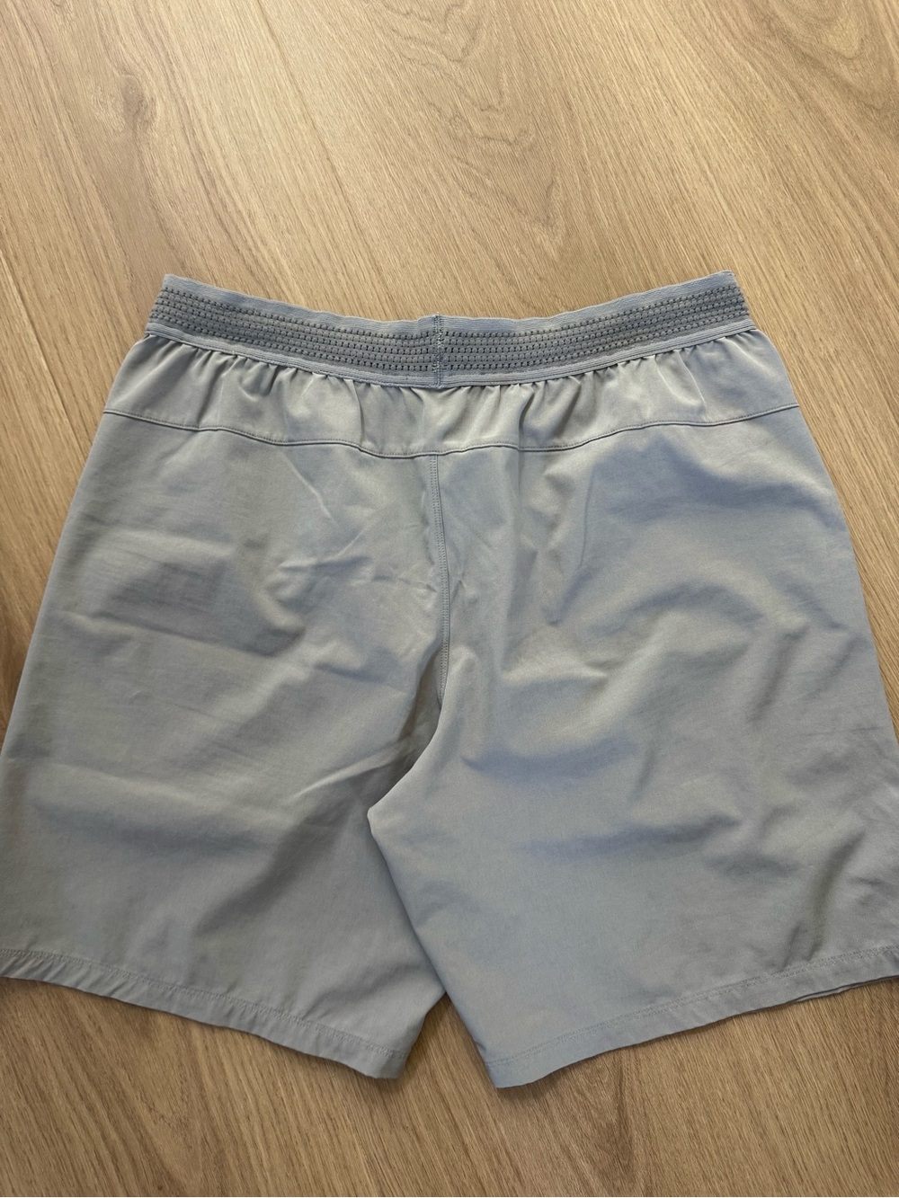 Men’s Fabletics Athletic Shorts Gray Size Large - Picture 2 of 2